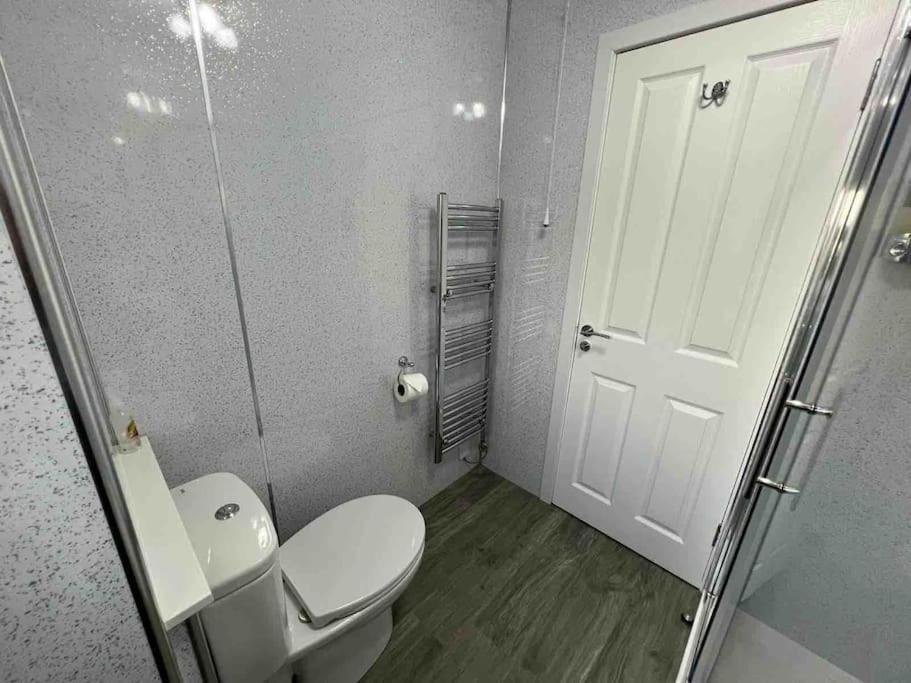 Modern 2 Bed Apartment オーバン エクステリア 写真