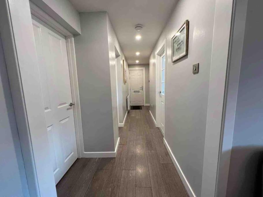 Modern 2 Bed Apartment オーバン エクステリア 写真