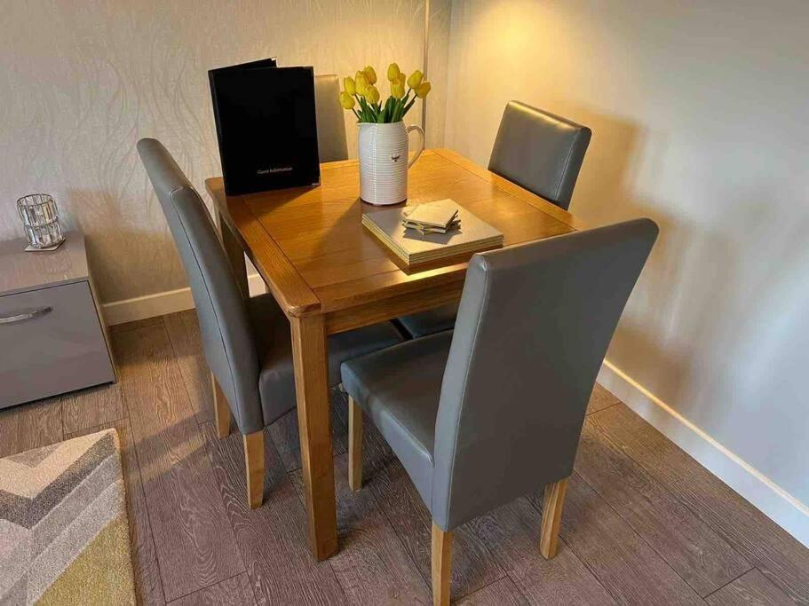 Modern 2 Bed Apartment オーバン エクステリア 写真