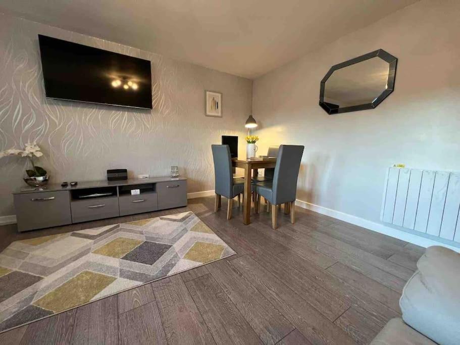Modern 2 Bed Apartment オーバン エクステリア 写真