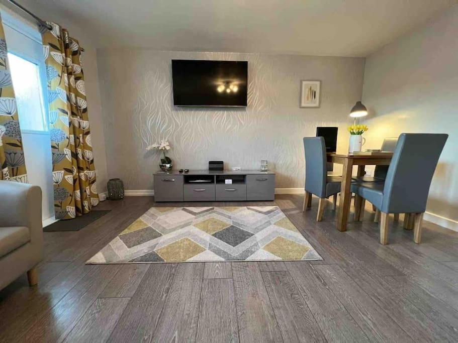 Modern 2 Bed Apartment オーバン エクステリア 写真