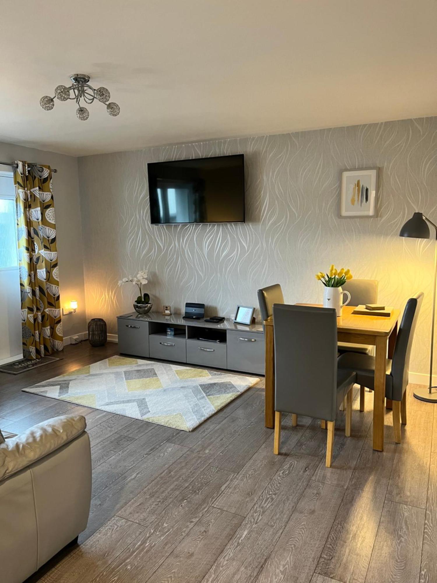 Modern 2 Bed Apartment オーバン エクステリア 写真